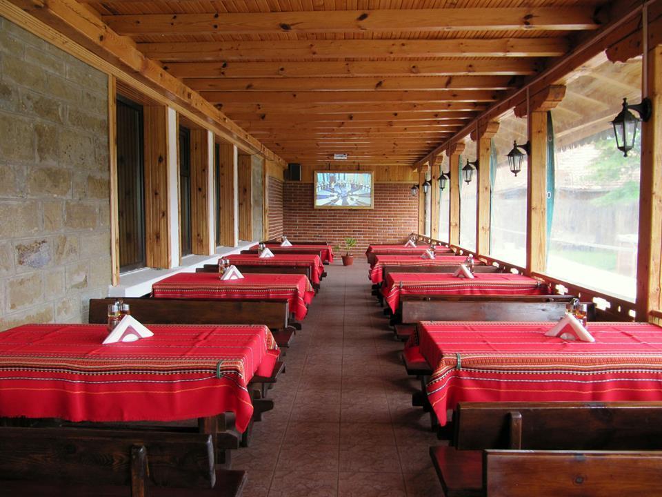 Family Hotel Lipite Tipchenitsa Екстер'єр фото