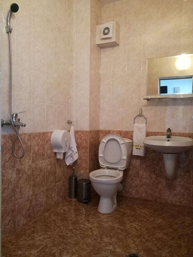Family Hotel Lipite Tipchenitsa Екстер'єр фото