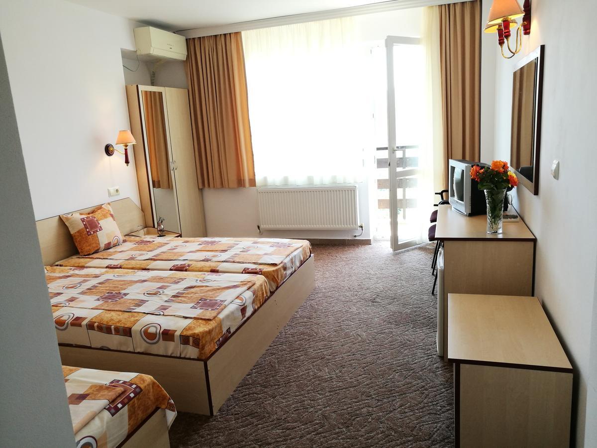 Family Hotel Lipite Tipchenitsa Екстер'єр фото