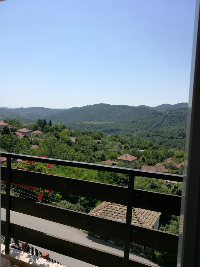 Family Hotel Lipite Tipchenitsa Екстер'єр фото