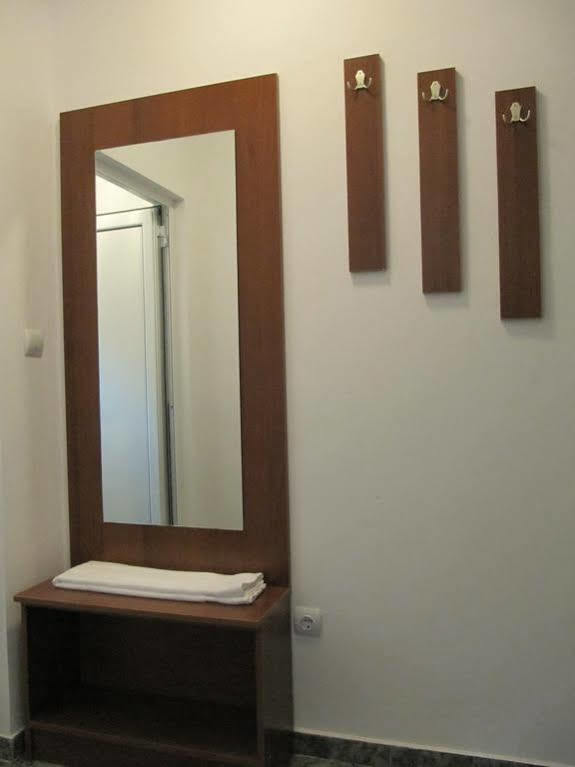 Family Hotel Lipite Tipchenitsa Екстер'єр фото